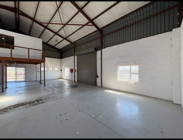 229M² WAREHOUSE TO LET IN BROADLANDS PARK